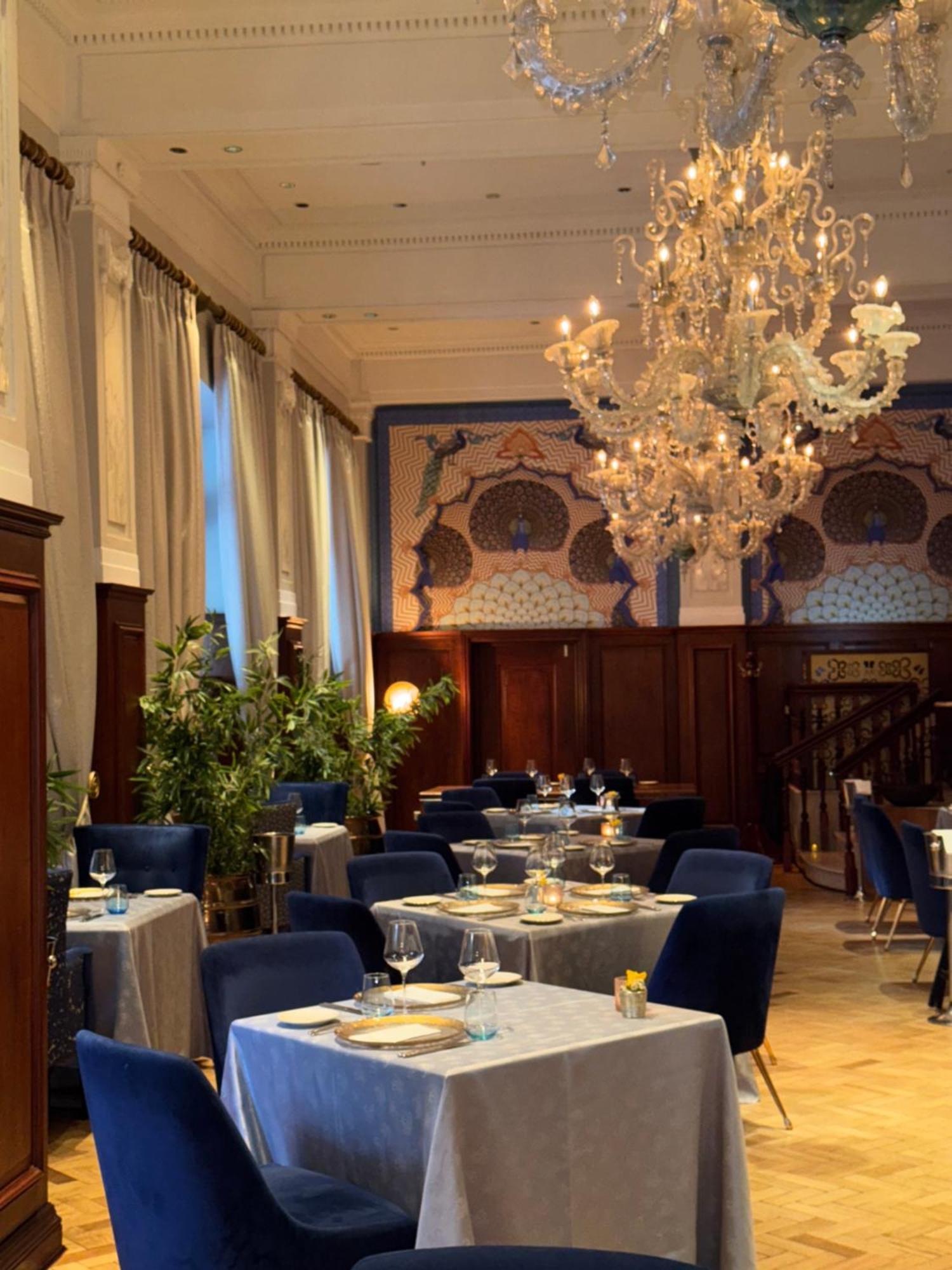 Luxury At Taj - Corner With Balcony - Newly Renovated Le Cap